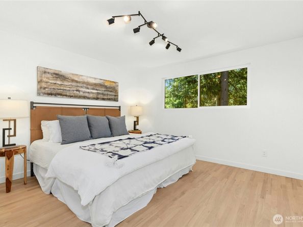 14517 SE 41st Lane, Bellevue WA 98006