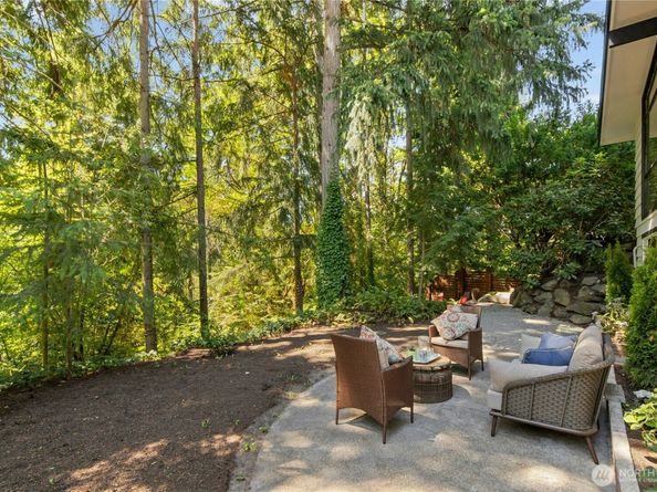 14517 SE 41st Lane, Bellevue WA 98006