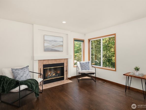 1613 Hoquiam Place NE, Renton WA 98059