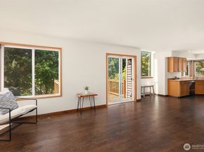 1613 Hoquiam Place NE, Renton WA 98059