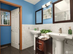 1613 Hoquiam Place NE, Renton WA 98059