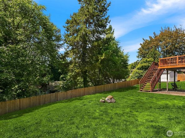 1613 Hoquiam Place NE, Renton WA 98059