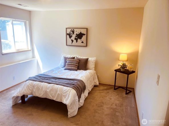 1613 Hoquiam Place NE, Renton WA 98059
