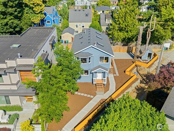 4812 33rd Avenue NE, Seattle WA 98105