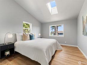 4812 33rd Avenue NE, Seattle WA 98105