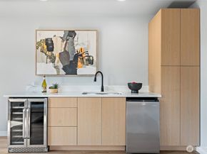 4812 33rd Avenue NE, Seattle WA 98105