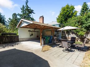 8607 15th Ave NE, Seattle WA 98115