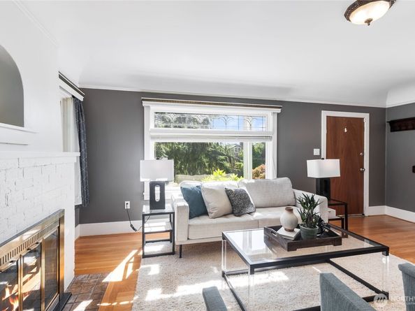 8607 15th Ave NE, Seattle WA 98115