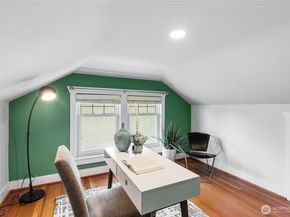 8607 15th Ave NE, Seattle WA 98115