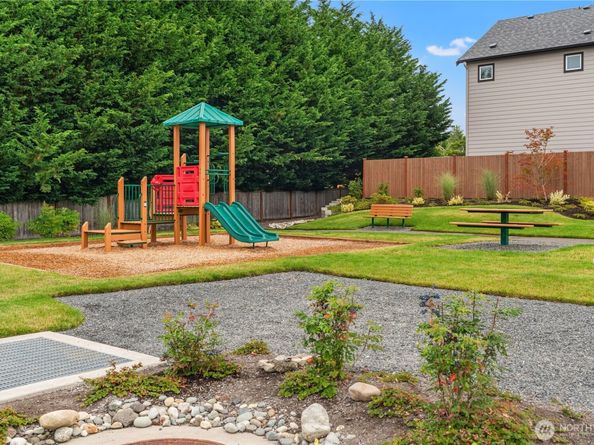 1003 75th Drive SE, Lake Stevens WA 98258