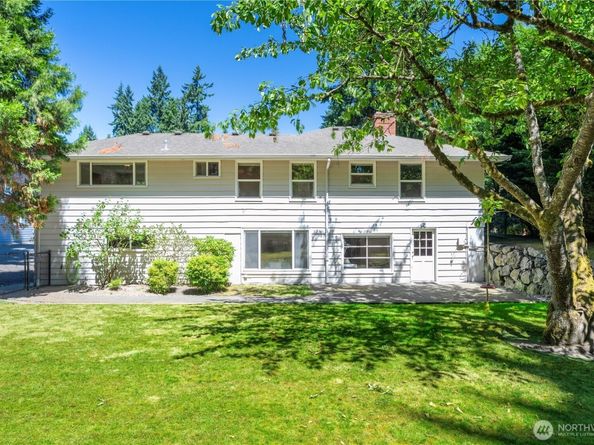 10425 SE 22nd Street, Bellevue WA 98004