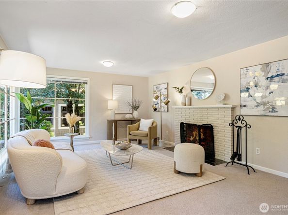 10425 SE 22nd Street, Bellevue WA 98004