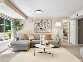 10425 SE 22nd Street, Bellevue WA 98004