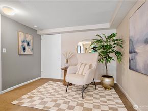 10425 SE 22nd Street, Bellevue WA 98004