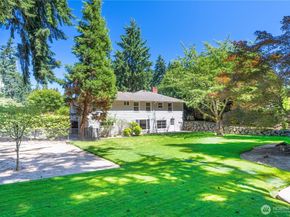 10425 SE 22nd Street, Bellevue WA 98004