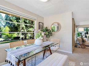 10425 SE 22nd Street, Bellevue WA 98004