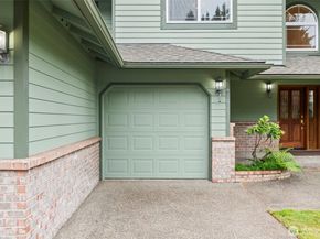 2426 SE Celebrity Court, Port Orchard WA 98367