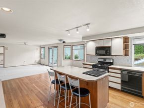 2426 SE Celebrity Court, Port Orchard WA 98367