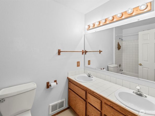 2426 SE Celebrity Court, Port Orchard WA 98367