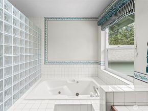 2426 SE Celebrity Court, Port Orchard WA 98367
