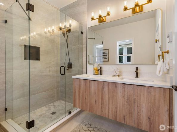 5310 46th Avenue S, Seattle WA 98118