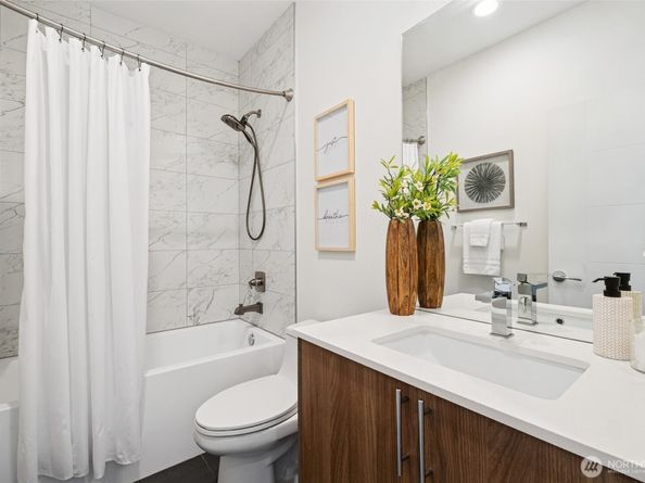 1742 12th Avenue S A, Seattle WA 98144