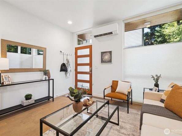 1742 12th Avenue S A, Seattle WA 98144