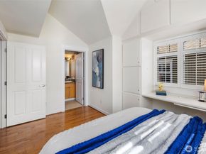 7406 4th Avenue NE, Seattle WA 98115