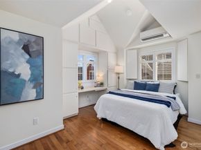 7406 4th Avenue NE, Seattle WA 98115