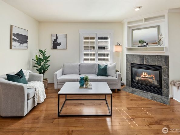 7406 4th Avenue NE, Seattle WA 98115