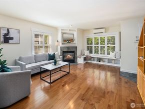 7406 4th Avenue NE, Seattle WA 98115