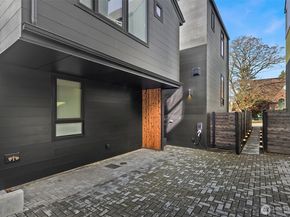 8054 A Brooklyn Avenue NE, Seattle WA 98115