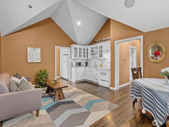 7634 NE 170th Street, Kenmore WA 98028