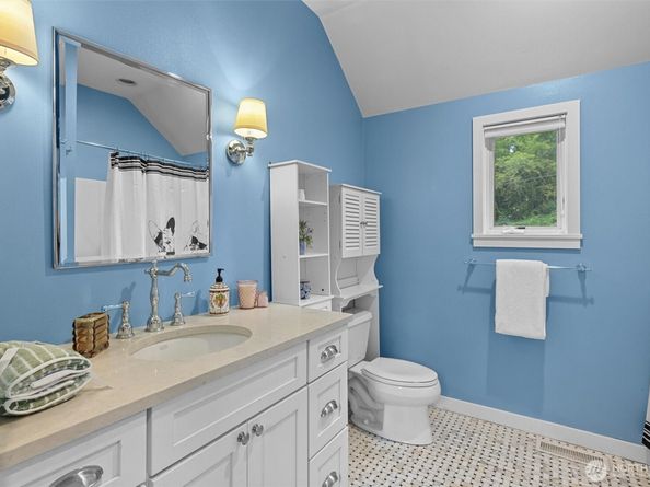 7634 NE 170th Street, Kenmore WA 98028