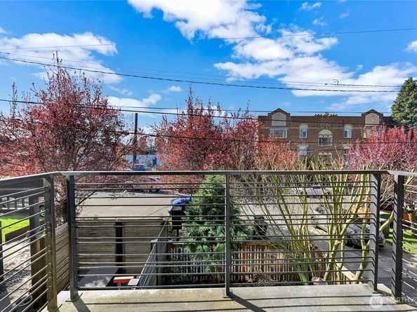 1918 N 46th Street A, Seattle WA 98103