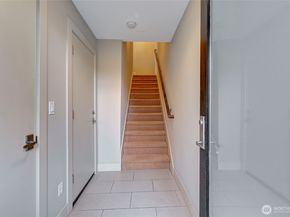 1918 N 46th Street A, Seattle WA 98103