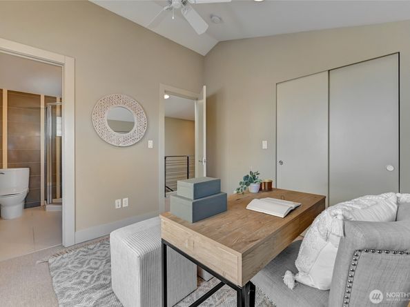1918 N 46th Street A, Seattle WA 98103