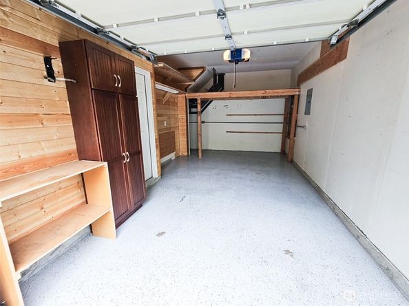 2272 Newport Way NW 14, Issaquah WA 98027