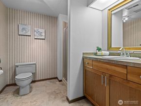 15000 Village Green Drive 19, Mill Creek WA 98012