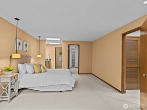 15000 Village Green Drive 19, Mill Creek WA 98012