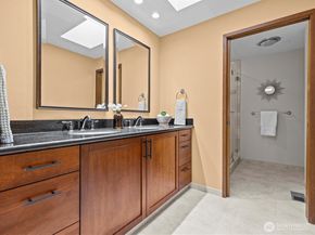 15000 Village Green Drive 19, Mill Creek WA 98012