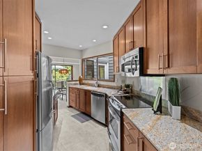 15000 Village Green Drive 19, Mill Creek WA 98012