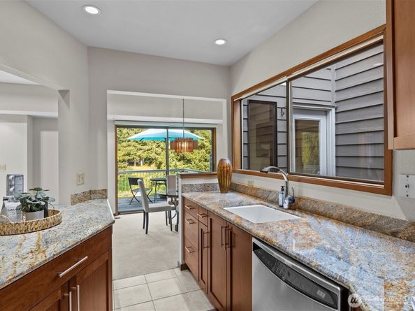 15000 Village Green Drive 19, Mill Creek WA 98012