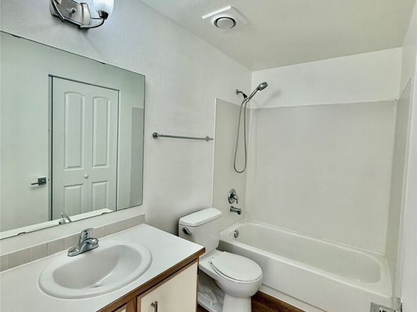 975 Aberdeen Avenue NE E403, Renton WA 98056