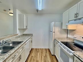 975 Aberdeen Avenue NE E403, Renton WA 98056