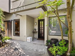 6538 Park Point Way NE, Seattle WA 98115