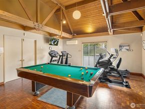 6538 Park Point Way NE, Seattle WA 98115