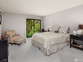 6538 Park Point Way NE, Seattle WA 98115