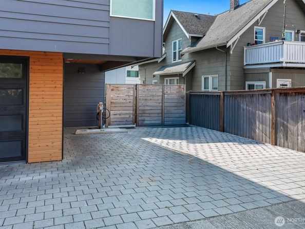 2636 NW 63rd Street, Seattle WA 98107