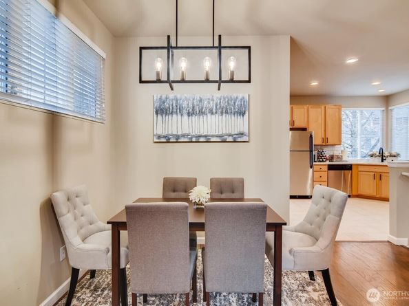 530 224th Place NE, Sammamish WA 98074